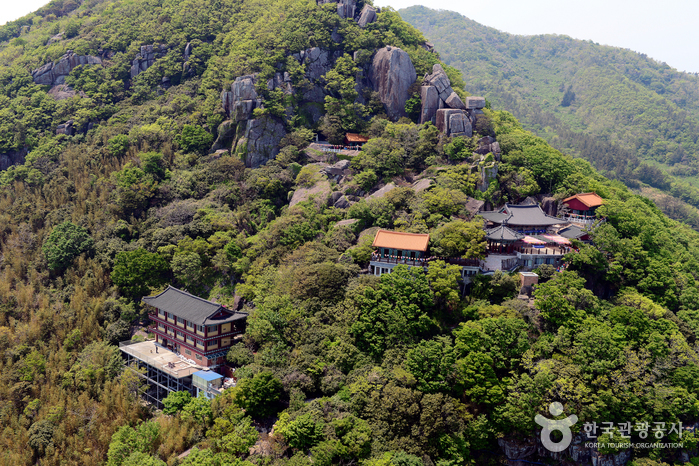 向日庵（丽水）(향일암(여수))