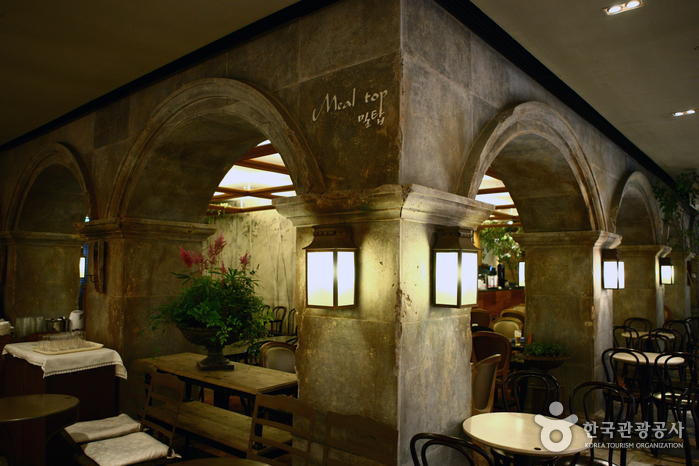 Meal top狎鸥亭本店(밀탑 압구정본점) Meal top狎鸥亭本店(밀탑 압구정본점)