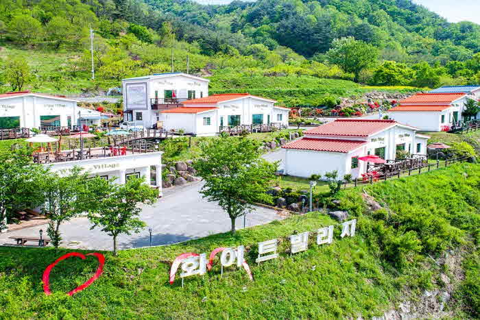白色村庄(White Village)[韩国旅游品质认证/Korea Quality]（화이트빌리지[한국관광 품질인증/Korea Quality])