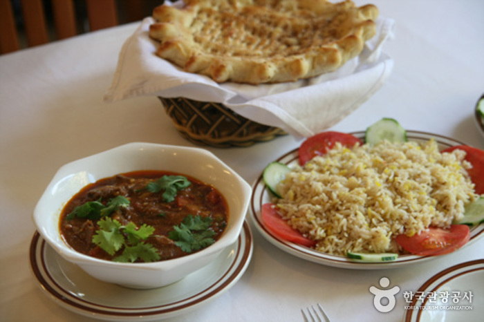 USMANIA(우스마니아) USMANIA(우스마니아)