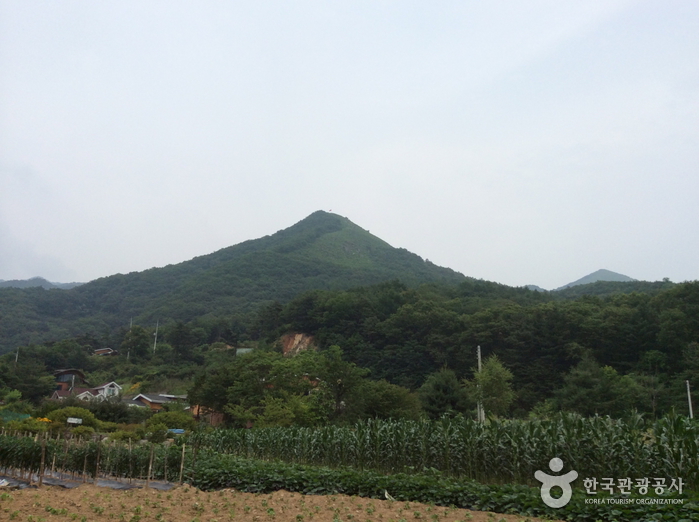 Baegunbong Peak (백운봉)