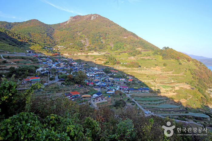 Dorf Gacheon (남해 가천마을)