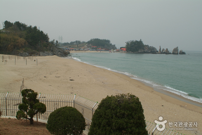 Морское побережье Чынсан (증산해변(증산 해수욕장))